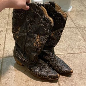 Corral womens boots size 9 wide calf